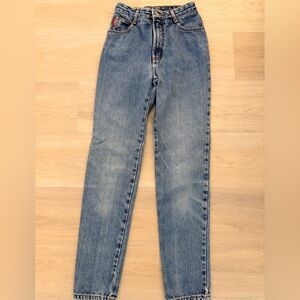 Bongo Vintage High Rise Mom Jeans Distressed Light Wash 100% Cotton